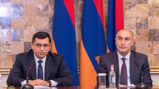 Председатель Следственного комитета РА Артур Погосян представил сотрудникам Комитета новоназначенных заместителей